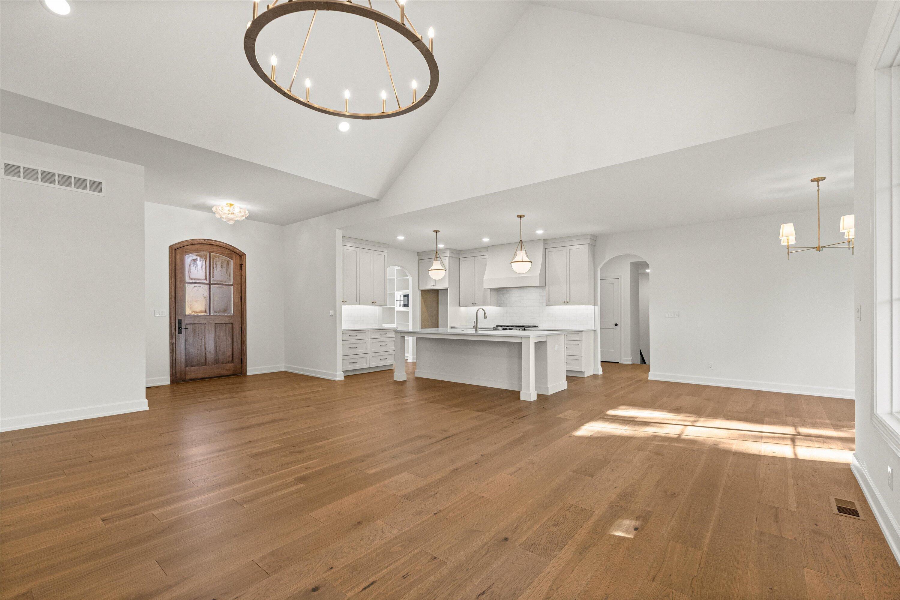 7512 Biddlestone Ct Property Photo 7