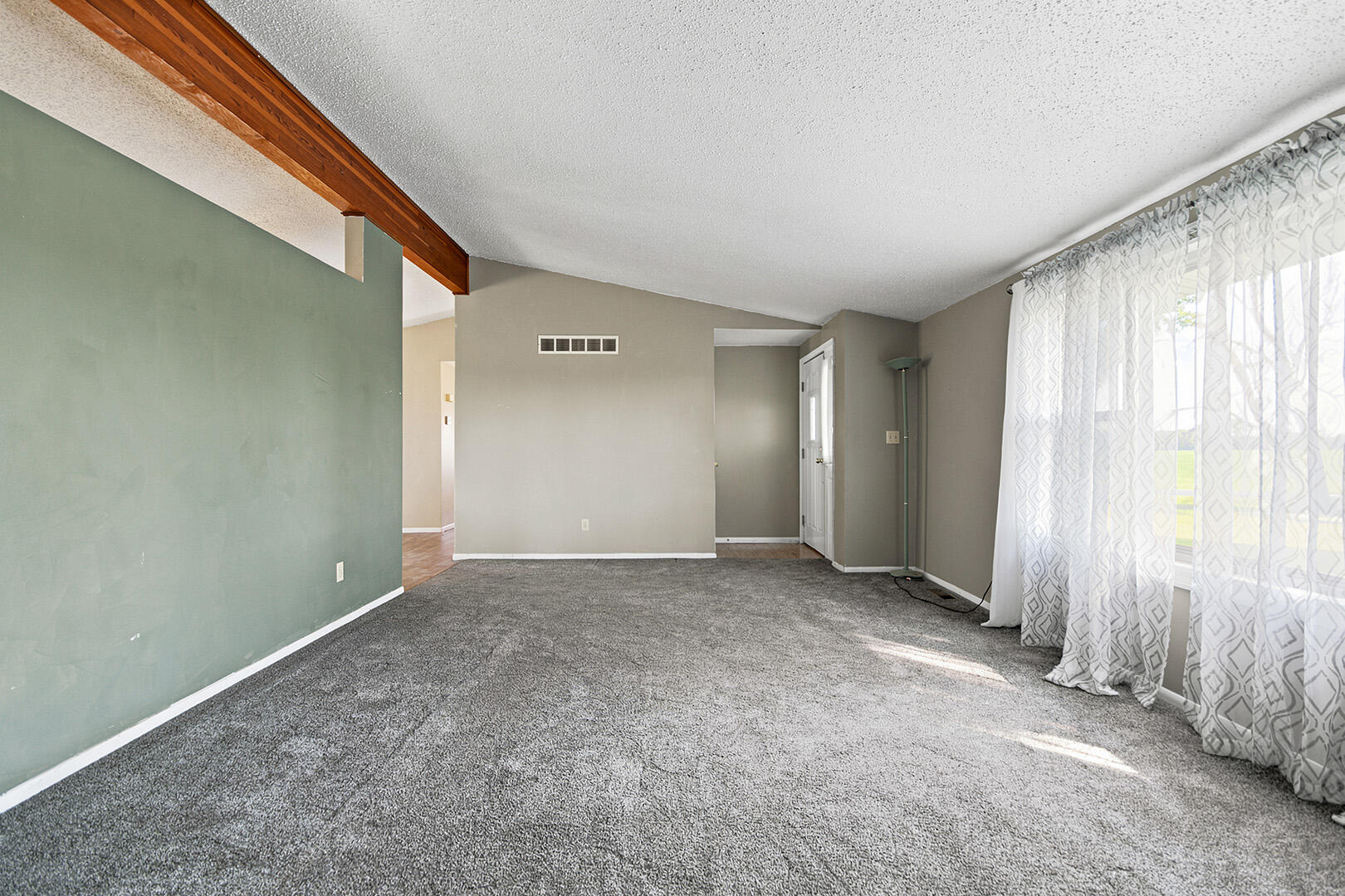 36950 Highway K Property Photo 4