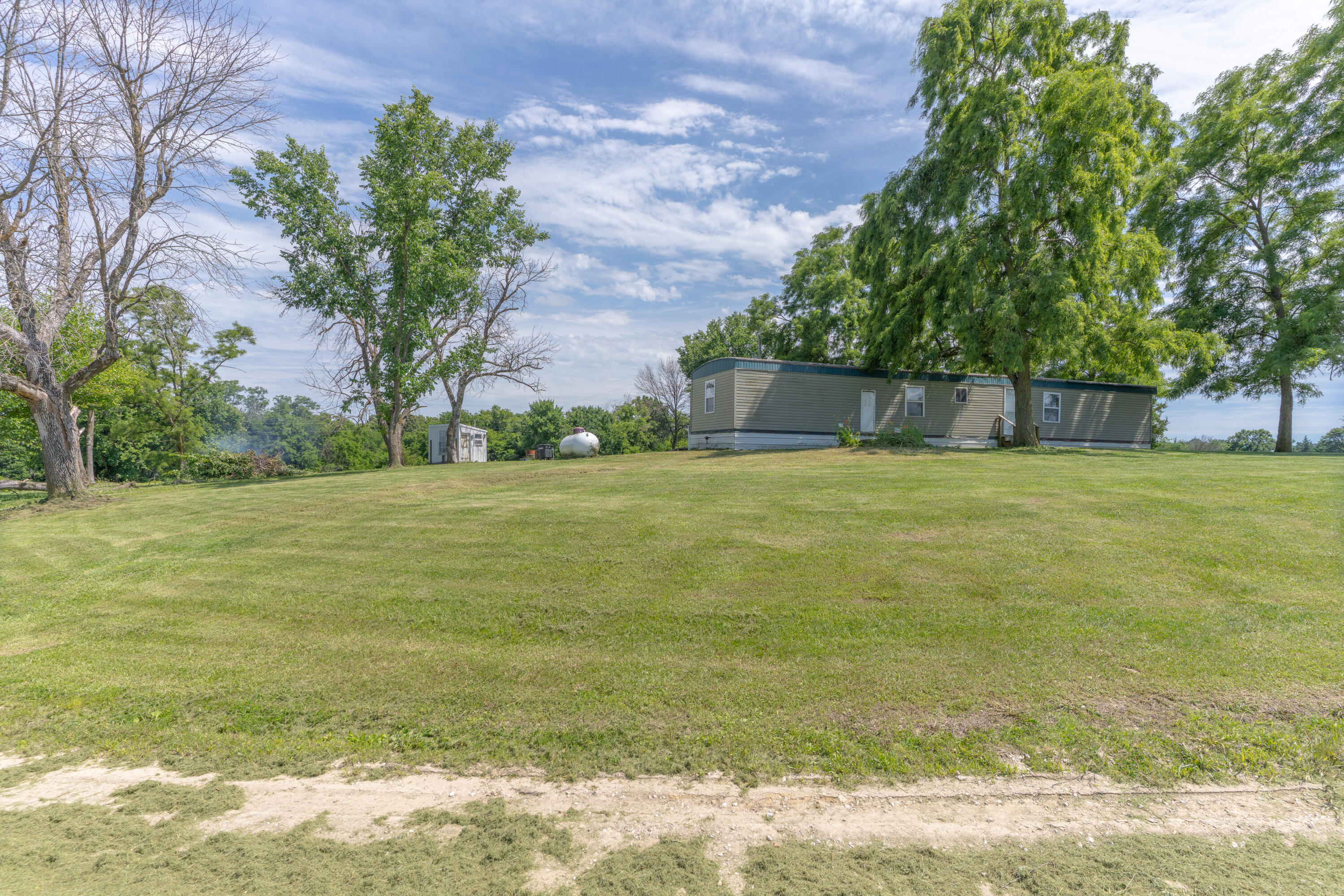 24212 Helmet Rd Property Photo 6