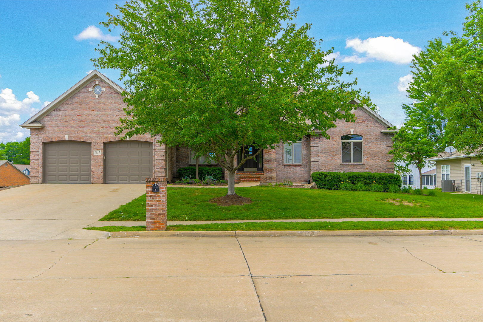 1317 Troon Dr Property Photo 1