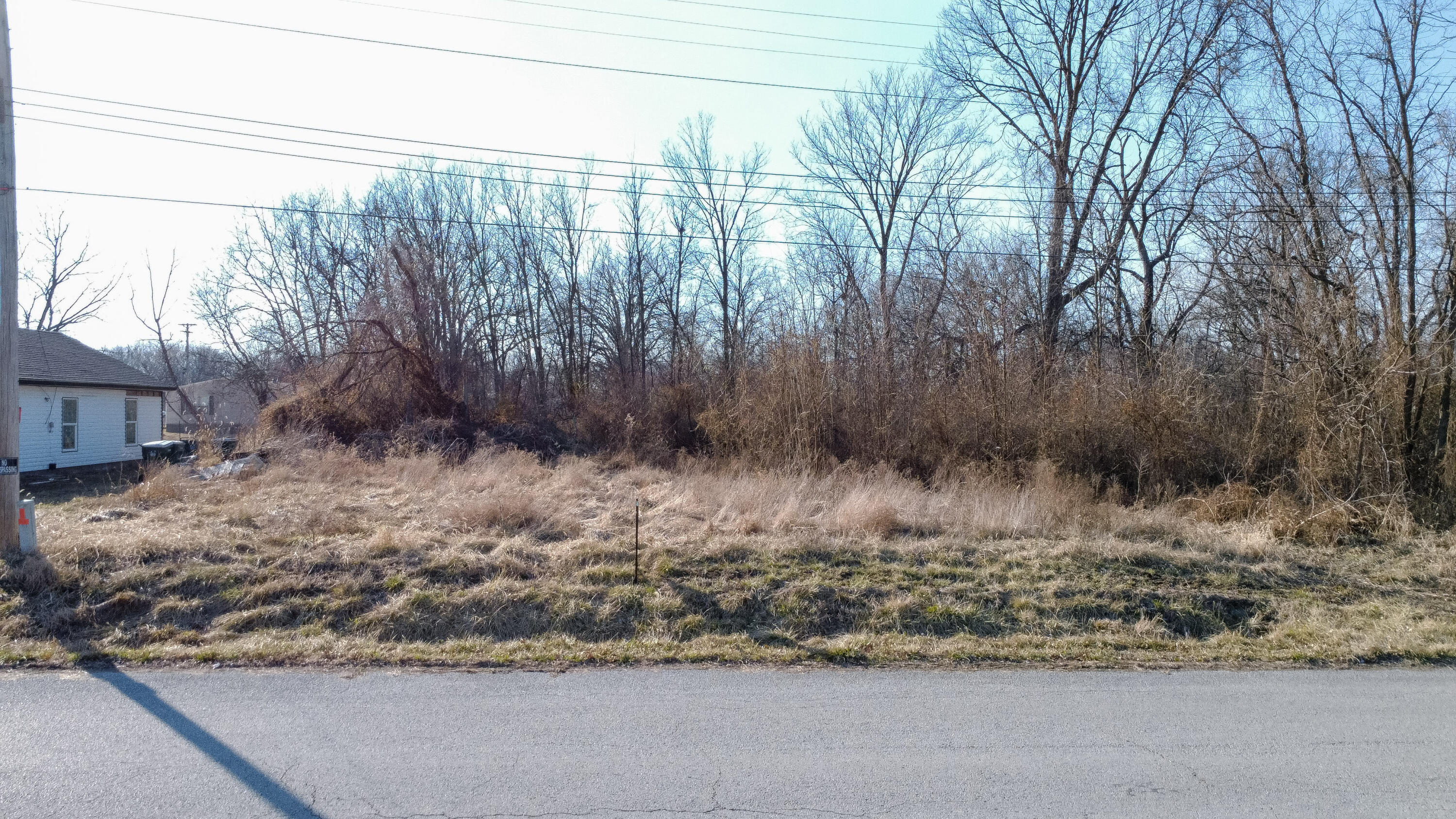 304 Railroad St Property Photo 2