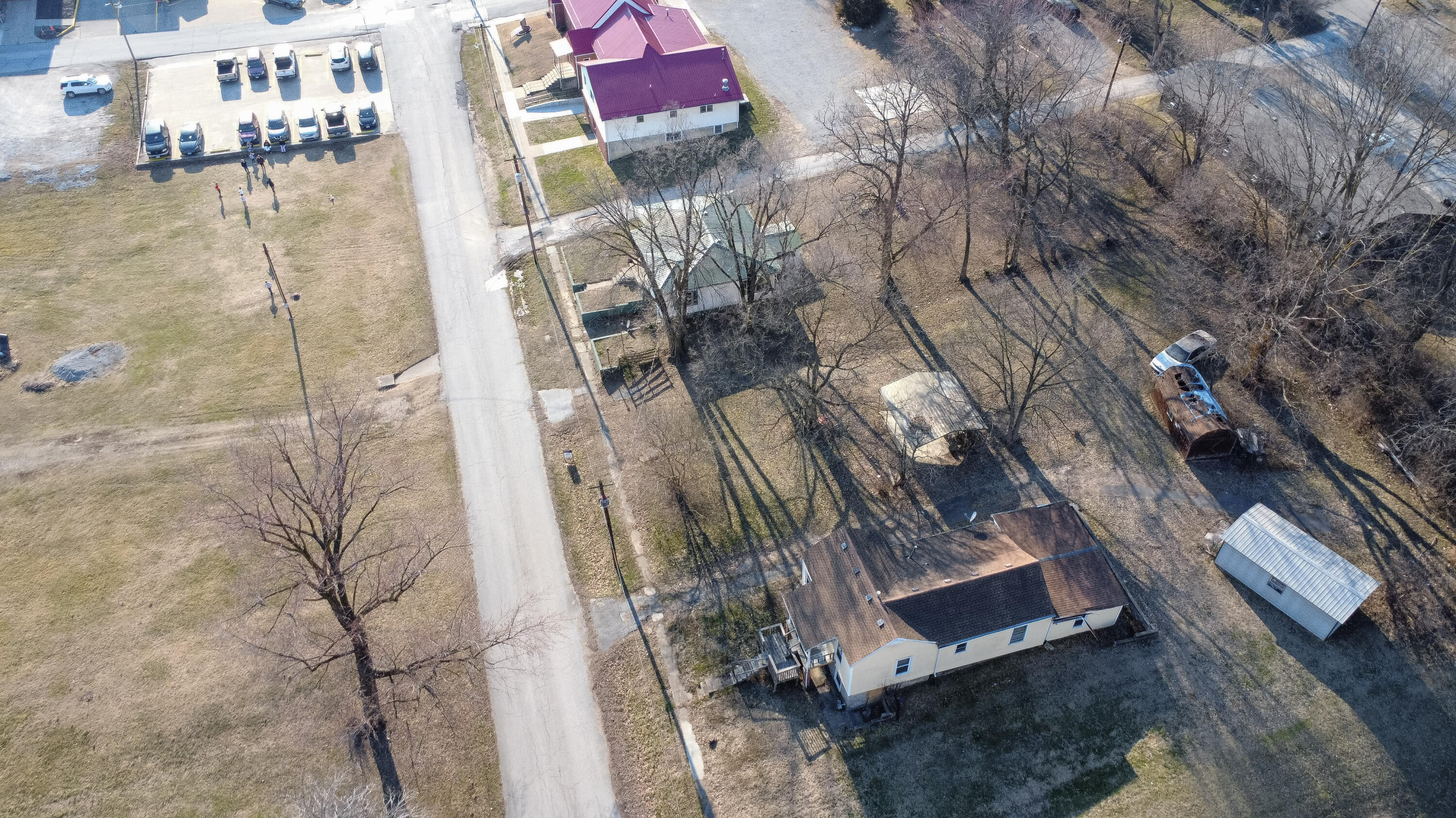 308 E Davis St Property Photo 8