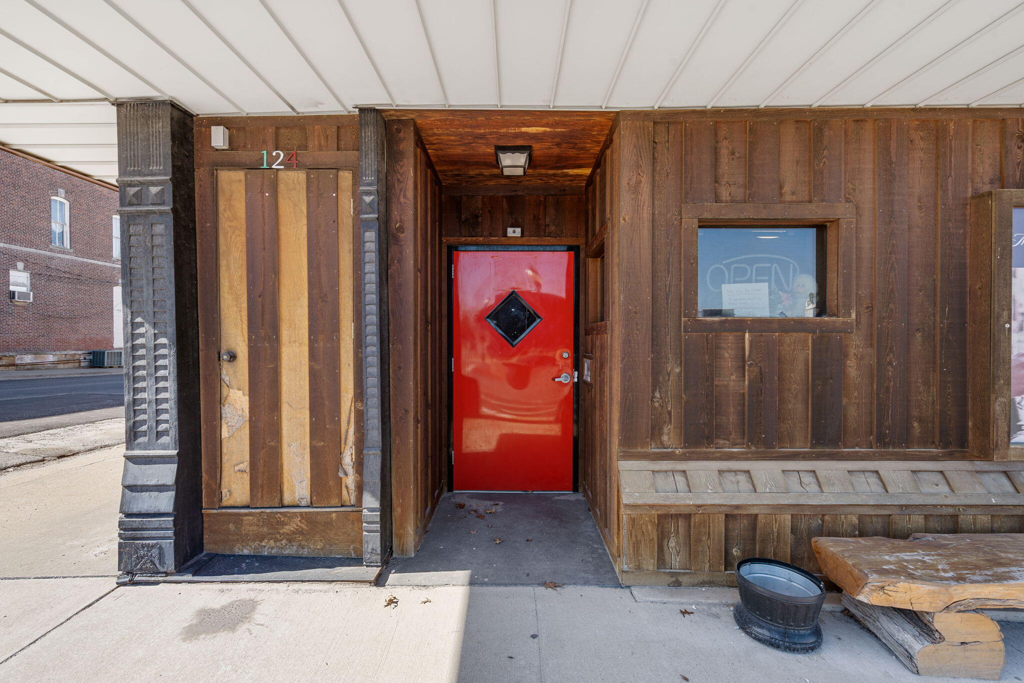 124 South Broadway Property Photo 7
