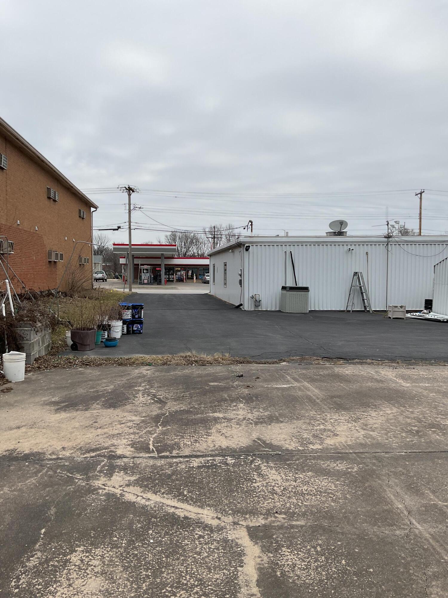 1108 E Liberty St Property Photo 15