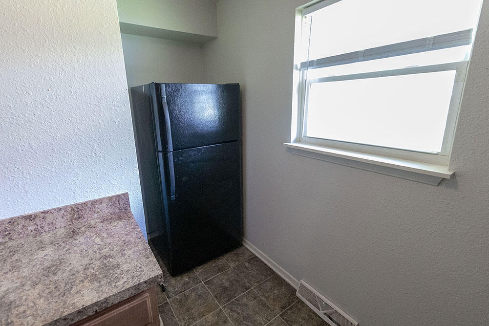 1015 W Ash St Property Photo 10