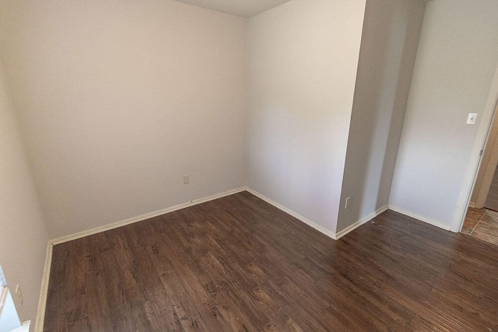 1015 W Ash St Property Photo 17