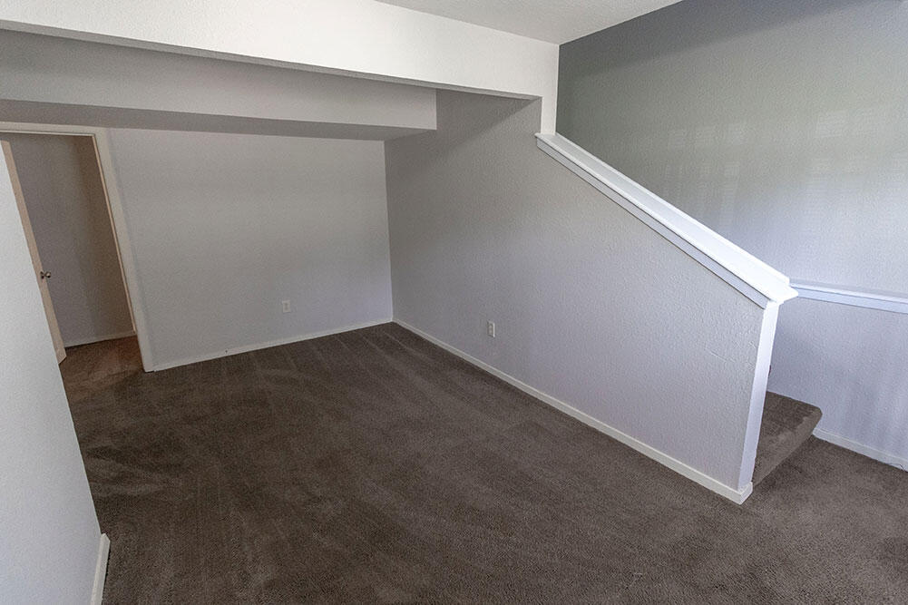 1015 W Ash St Property Photo 20