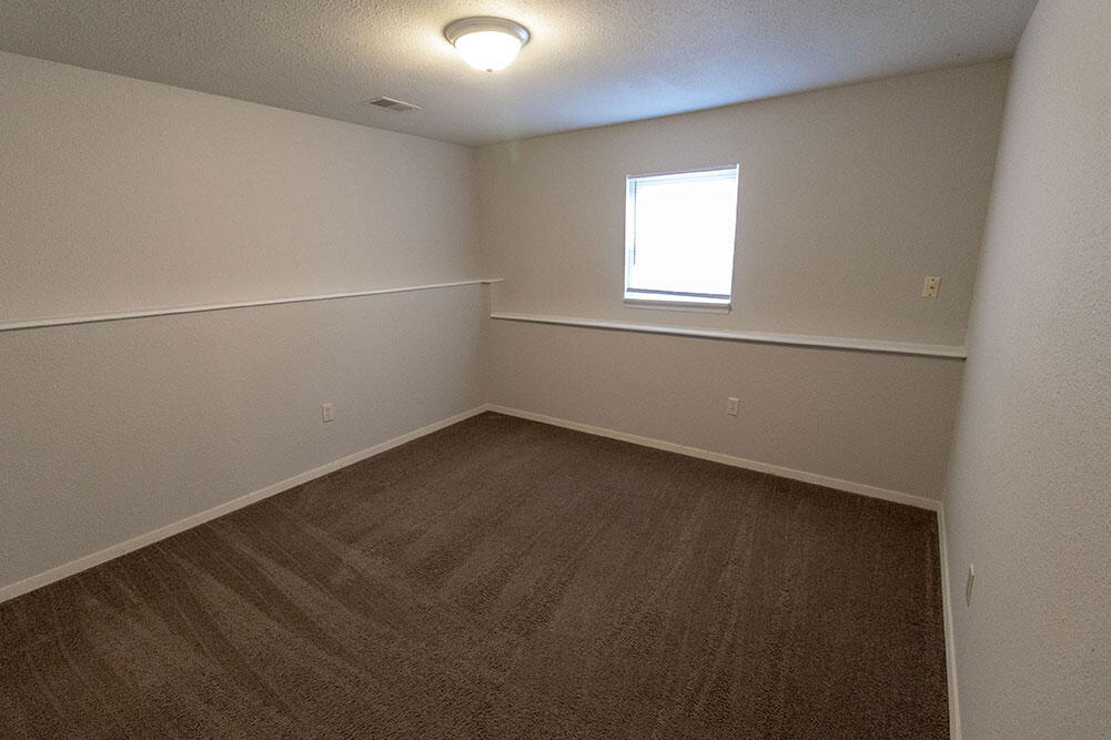 1015 W Ash St Property Photo 21