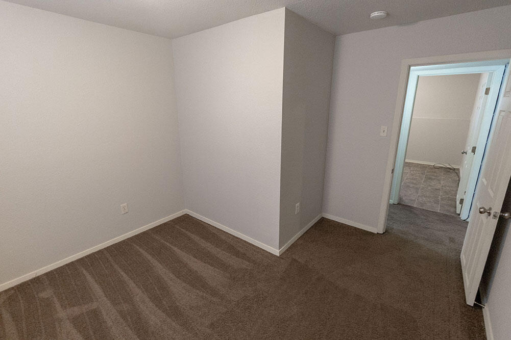1015 W Ash St Property Photo 27