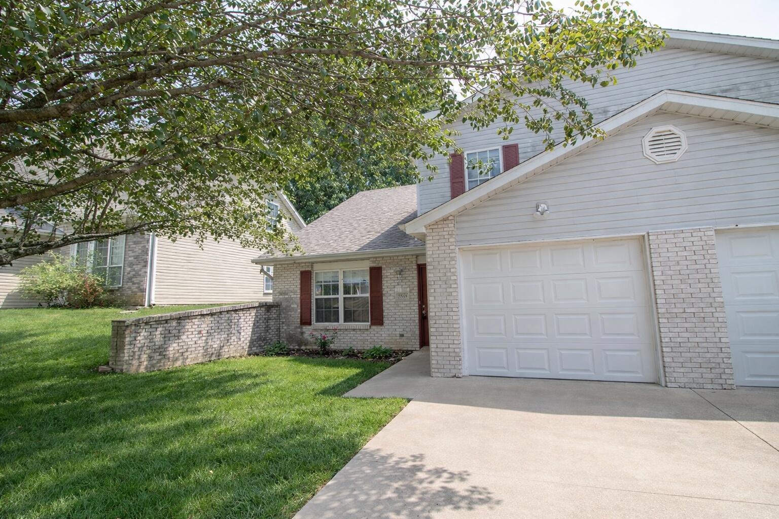 5569 Pinehurst Ln Property Photo 1