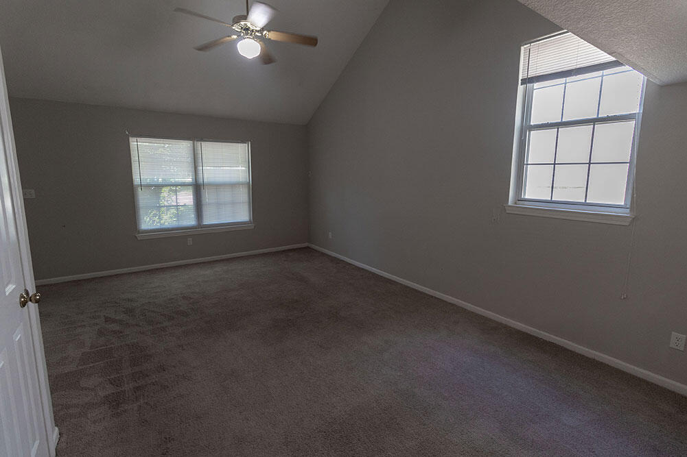 5569 Pinehurst Ln Property Photo 4