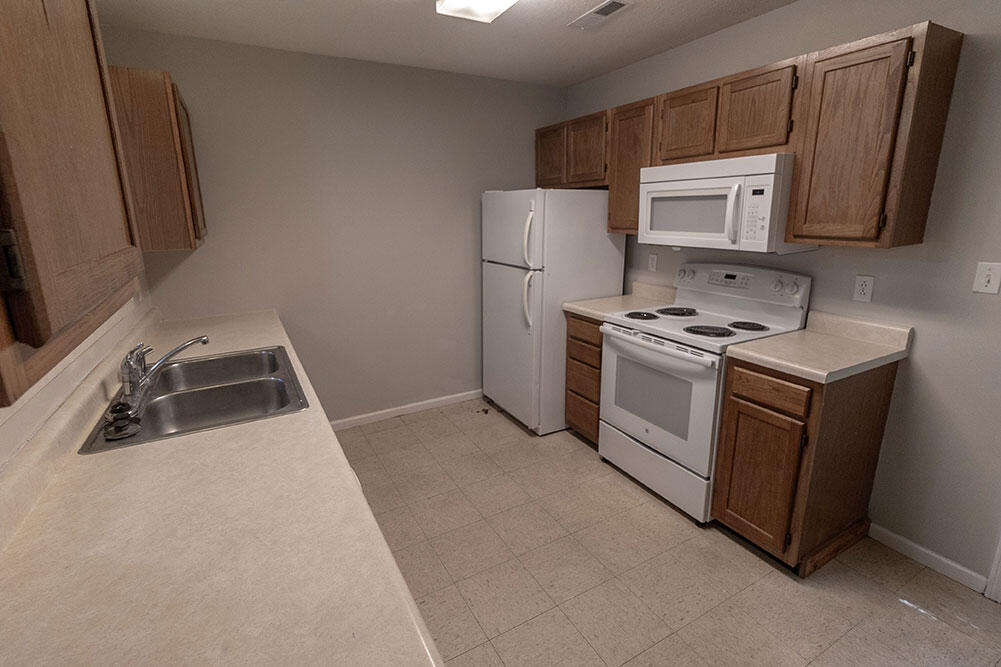 5569 Pinehurst Ln Property Photo 5