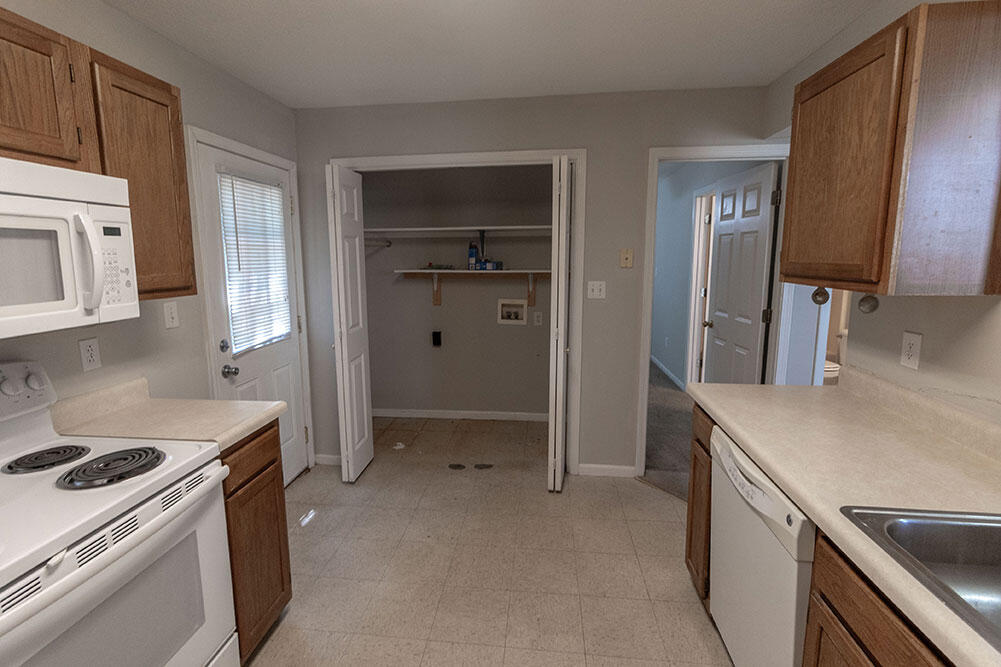 5569 Pinehurst Ln Property Photo 7