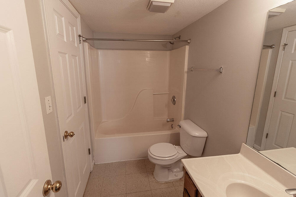 5569 Pinehurst Ln Property Photo 13