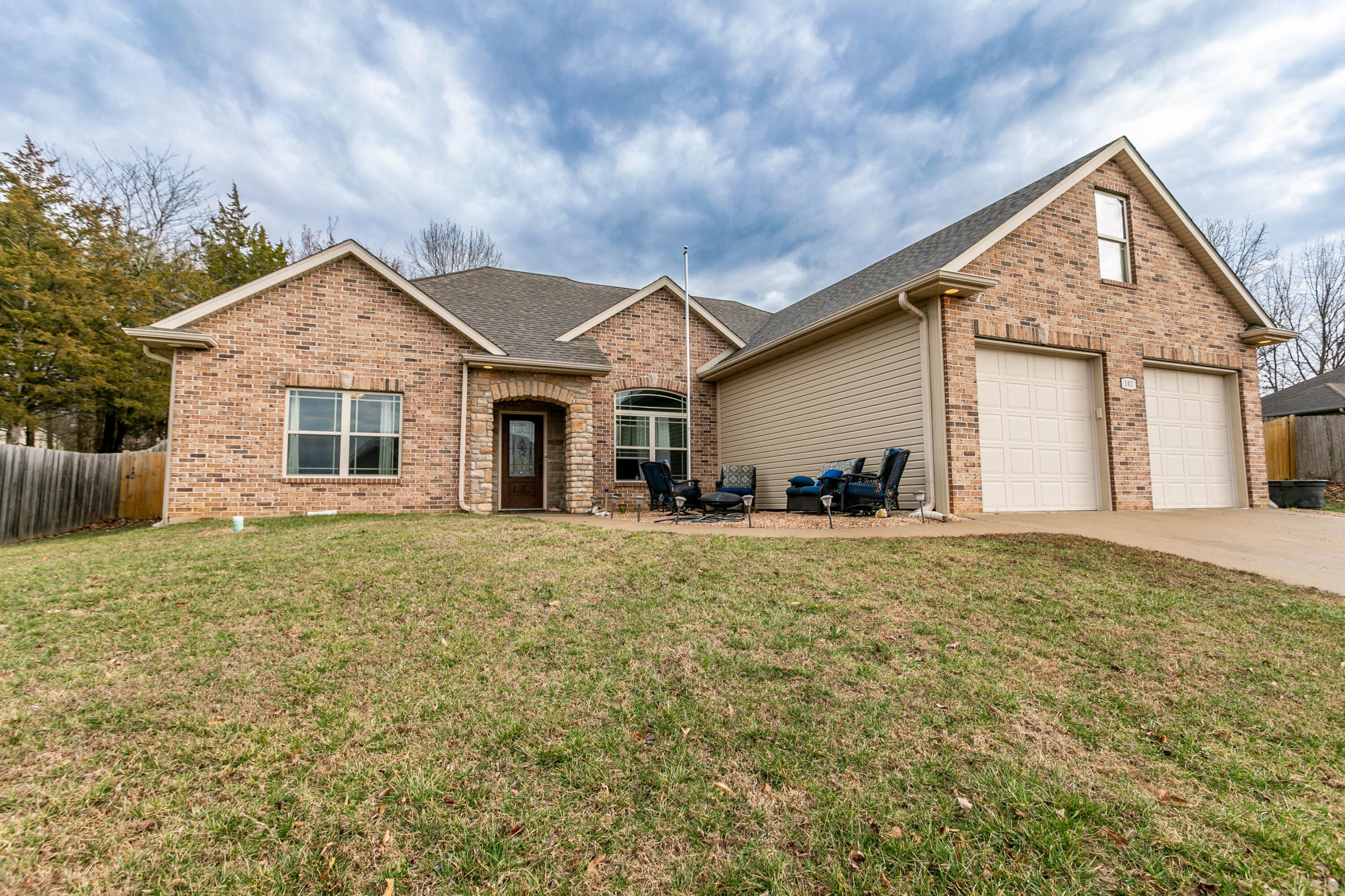 102 Kipling Way Property Photo 1