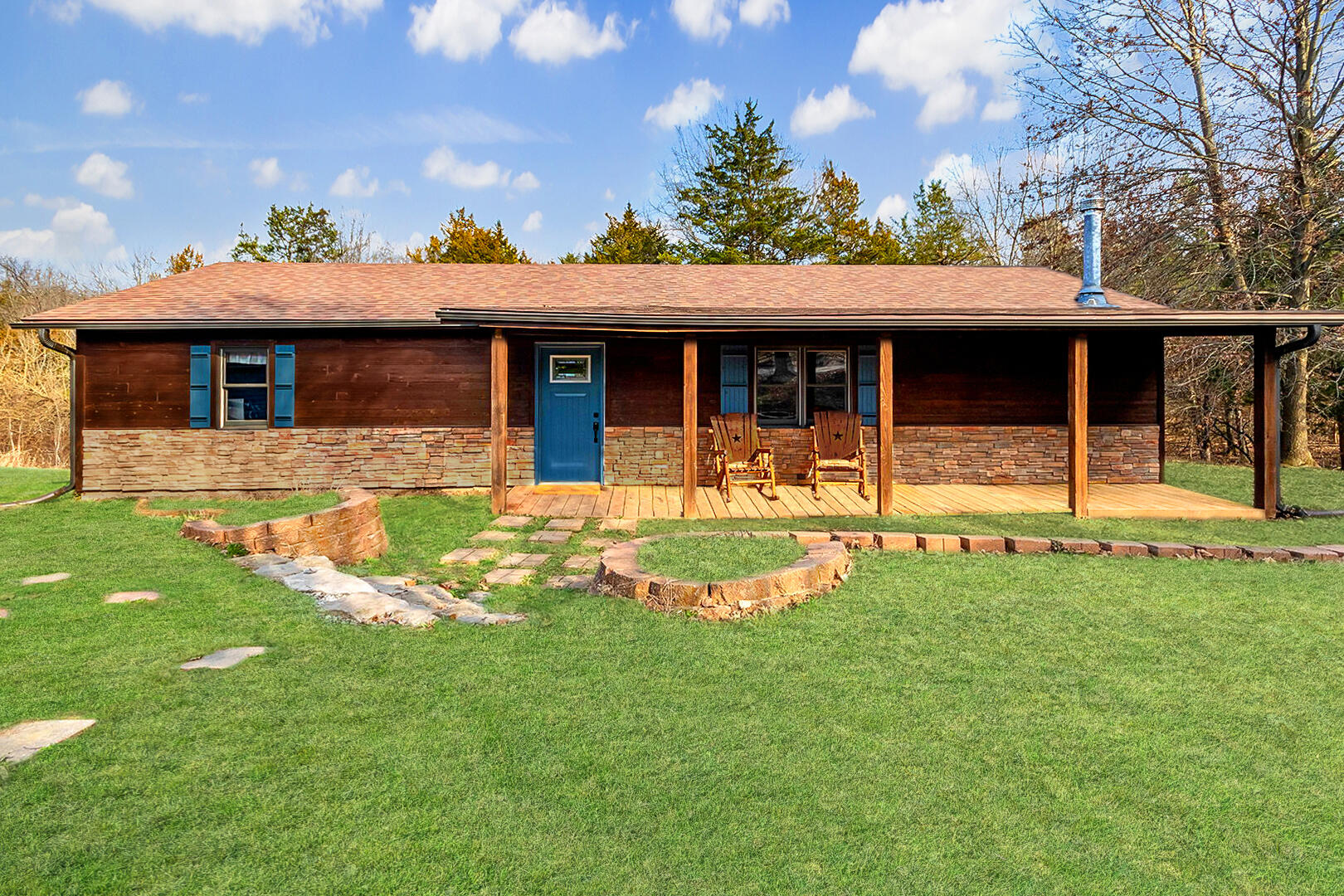 11280 N Route E Property Photo 1