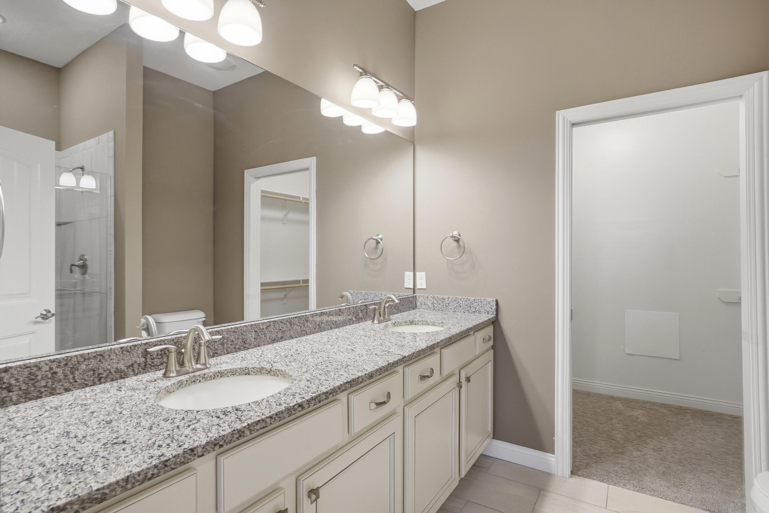 1613 Residence Dr Property Photo 18