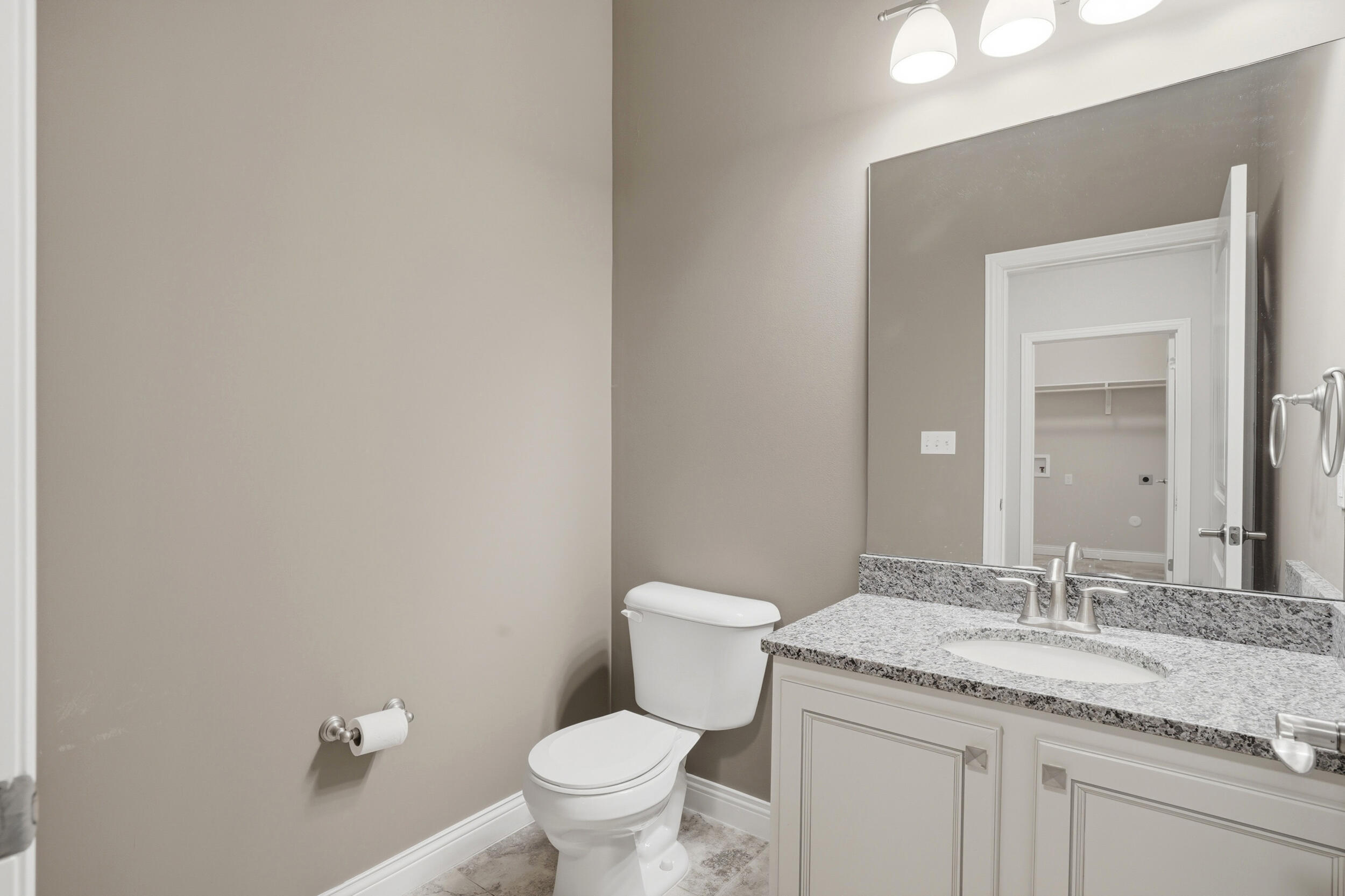 1613 Residence Dr Property Photo 21