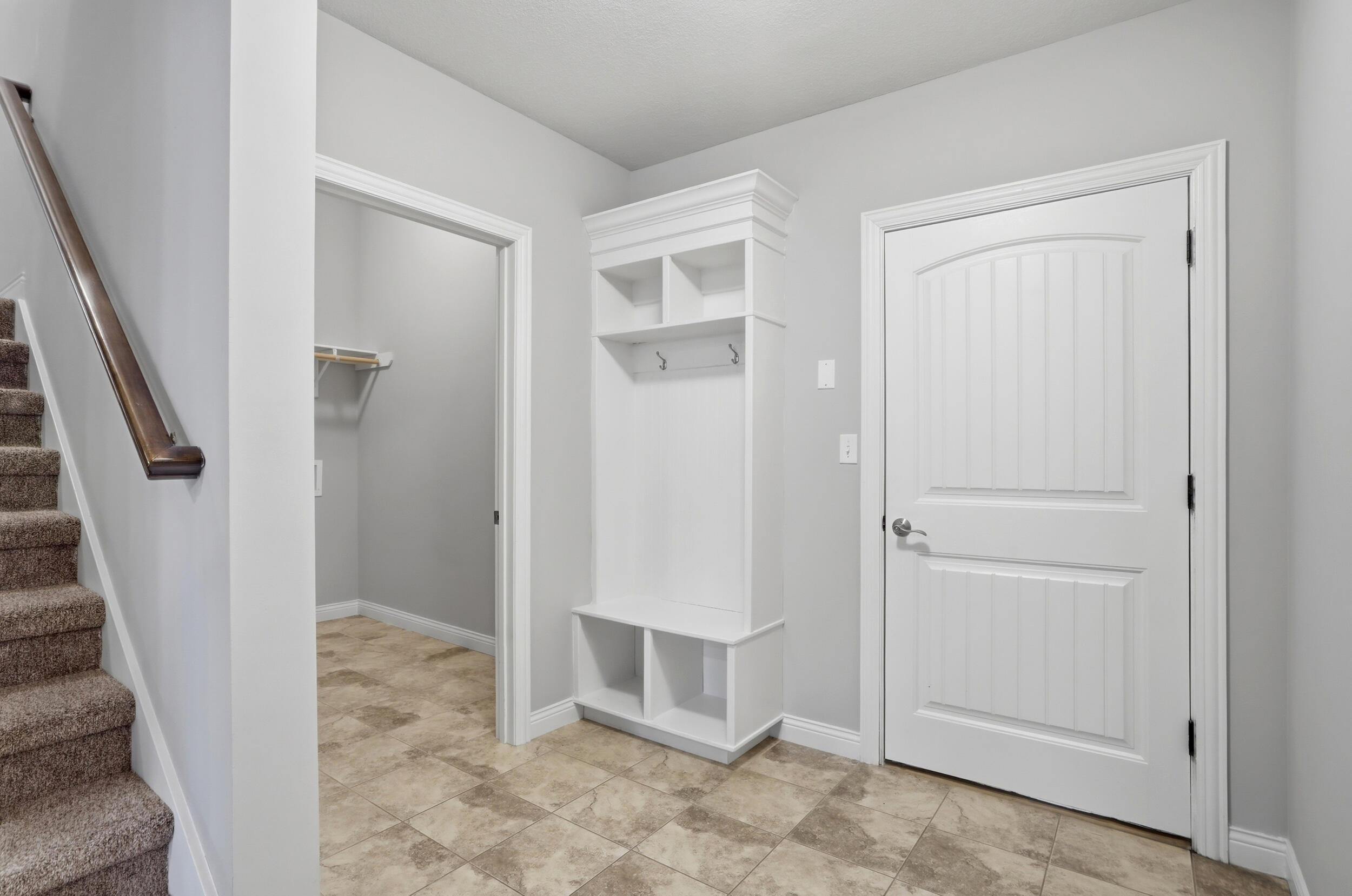 1613 Residence Dr Property Photo 22