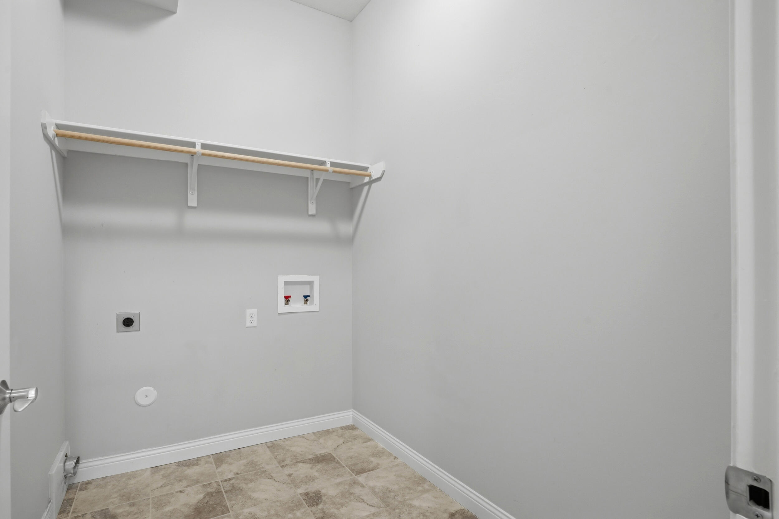 1613 Residence Dr Property Photo 23