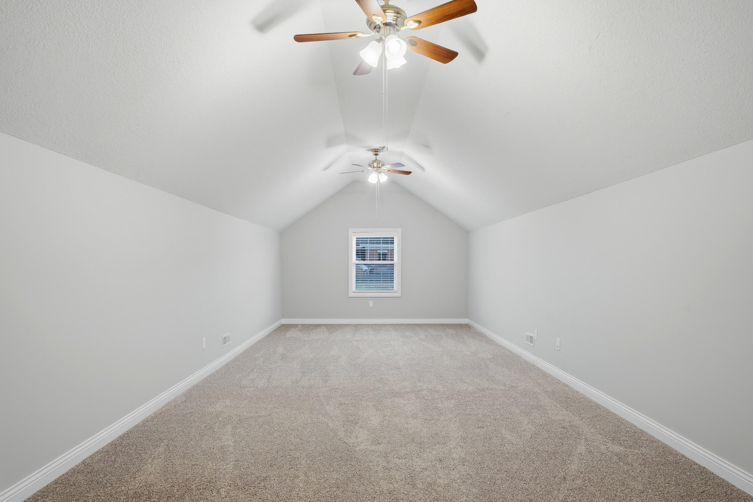 1613 Residence Dr Property Photo 25