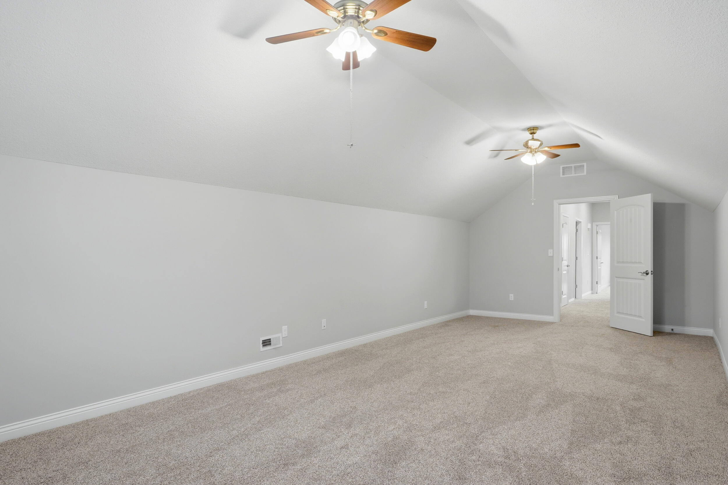 1613 Residence Dr Property Photo 26