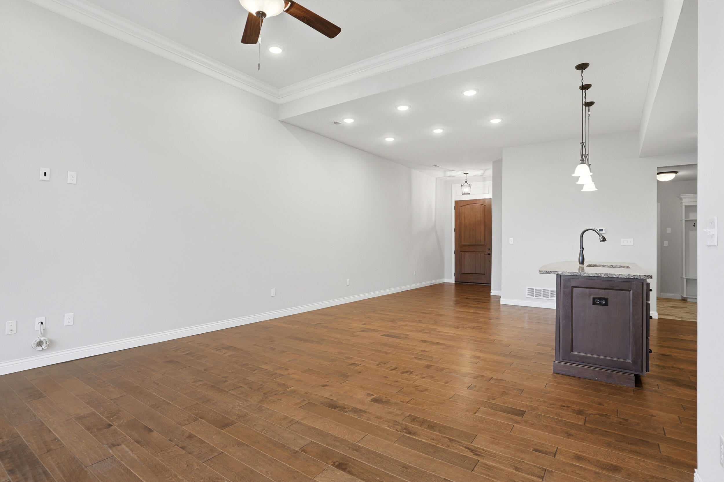 1605 Residence Dr Property Photo 8
