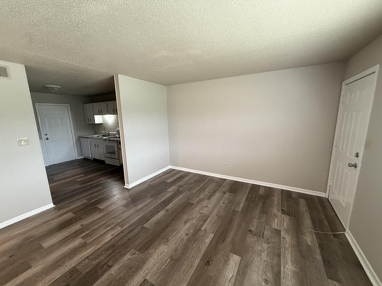 7309 N Moberly Dr B Property Photo 3