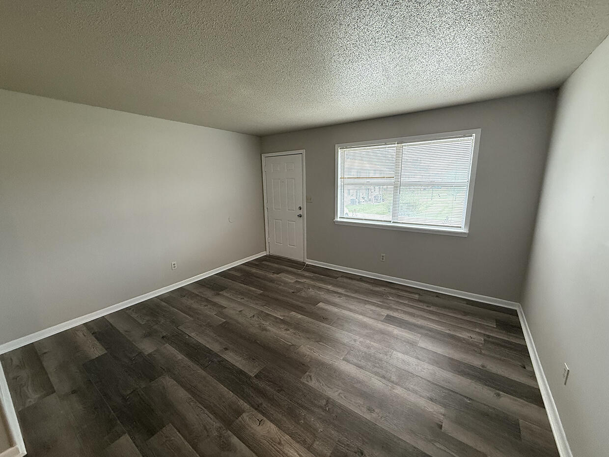 7309 N Moberly Dr B Property Photo 4