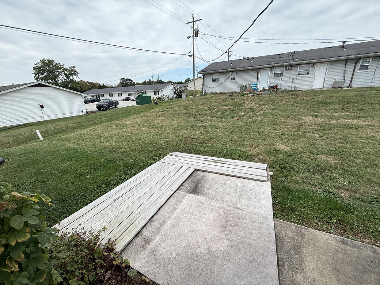 7309 N Moberly Dr B Property Photo 10