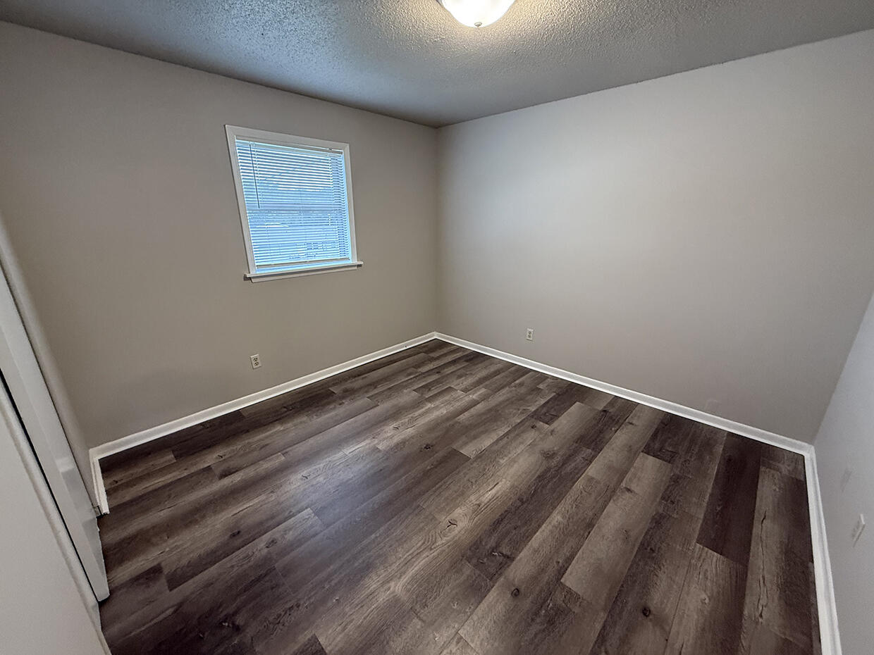 7309 N Moberly Dr B Property Photo 12