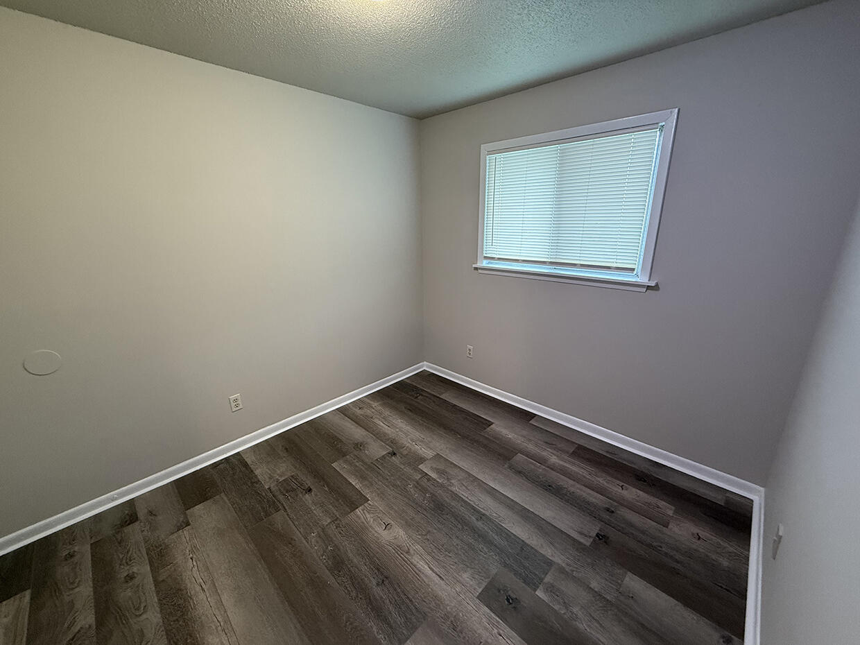 7309 N Moberly Dr B Property Photo 18