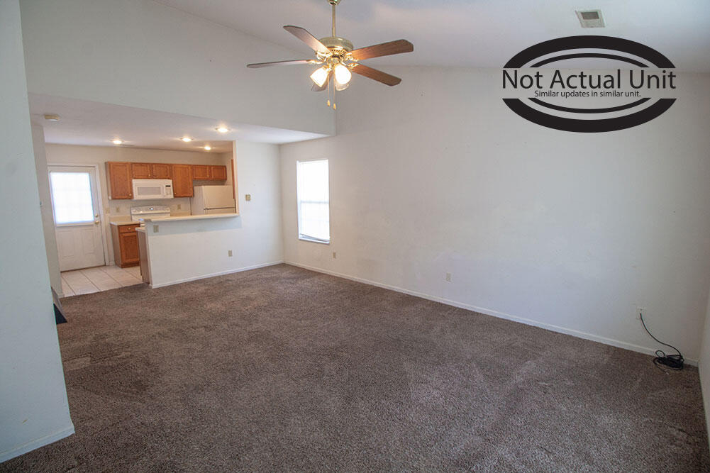 1413 N Frideriki Dr Property Photo 4