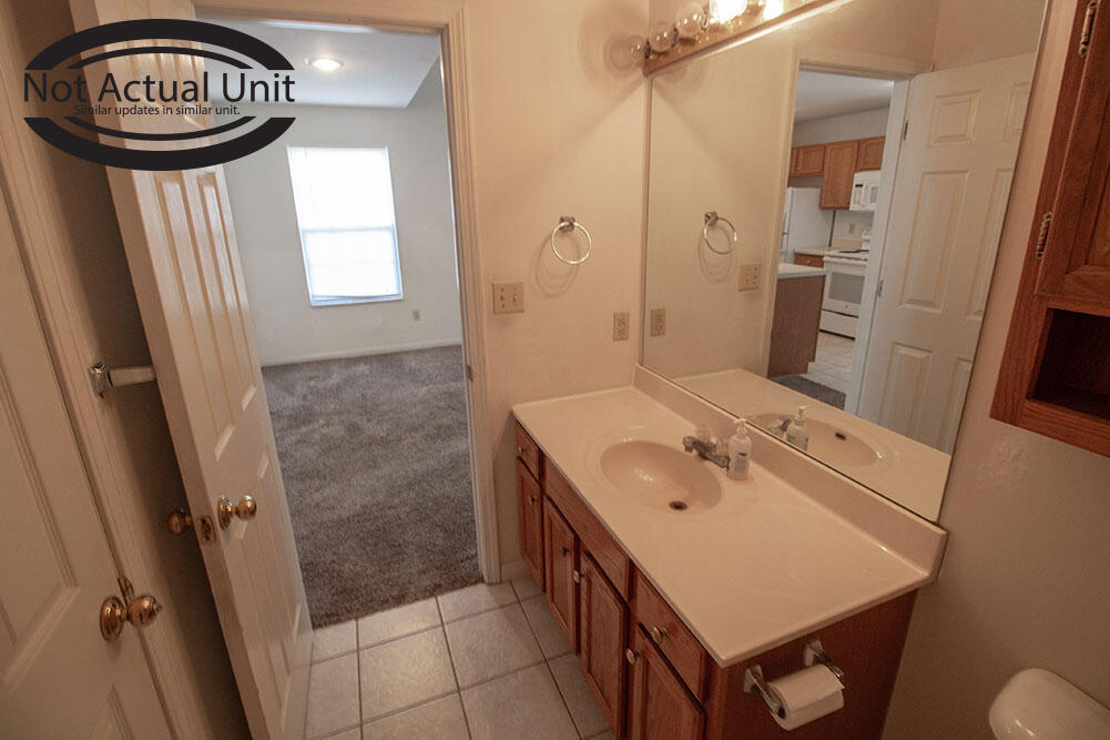 1413 N Frideriki Dr Property Photo 12