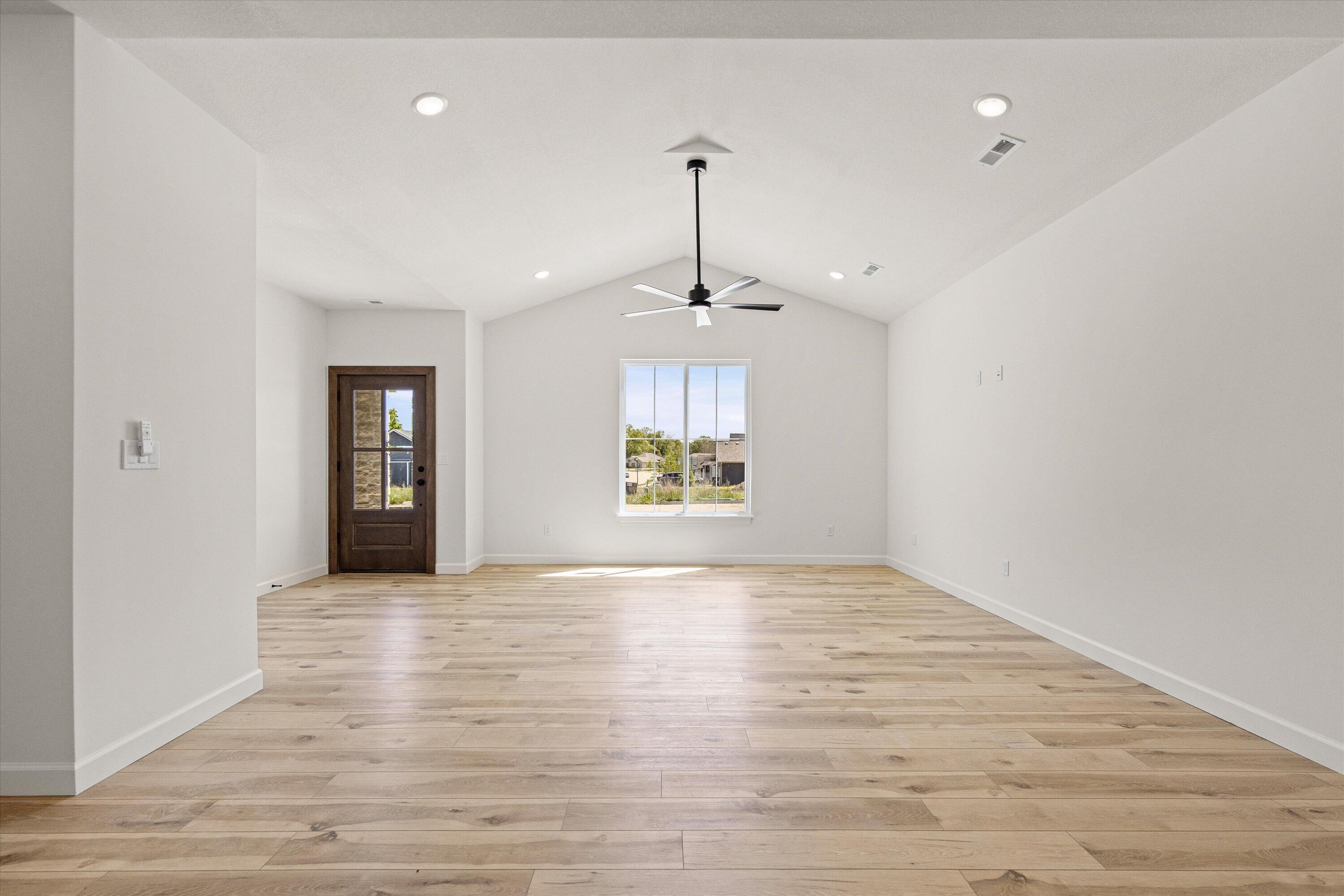 5737 Kestrel Lp Property Photo 8