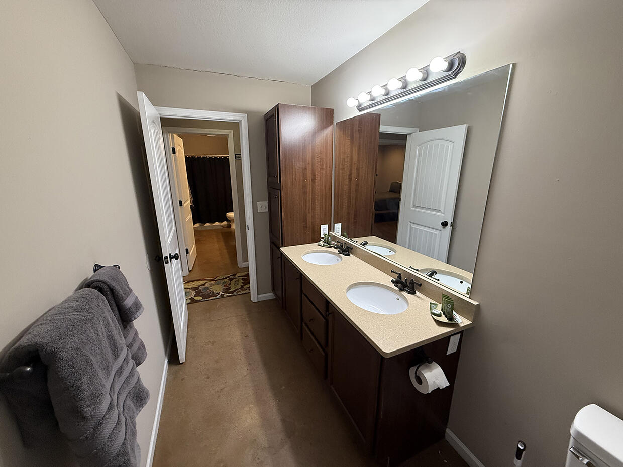 1409 Paris Rd 201 Property Photo 20