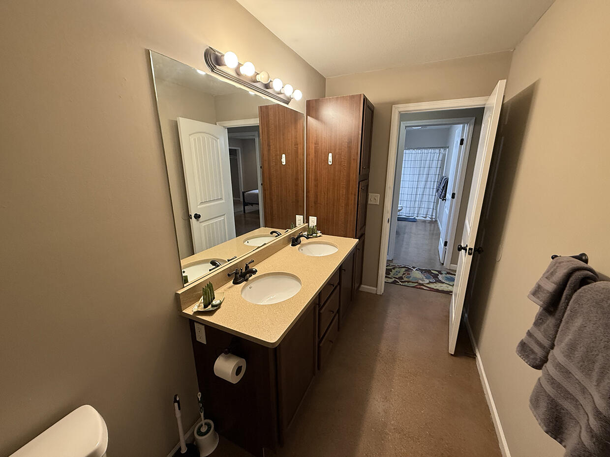 1409 Paris Rd 201 Property Photo 29