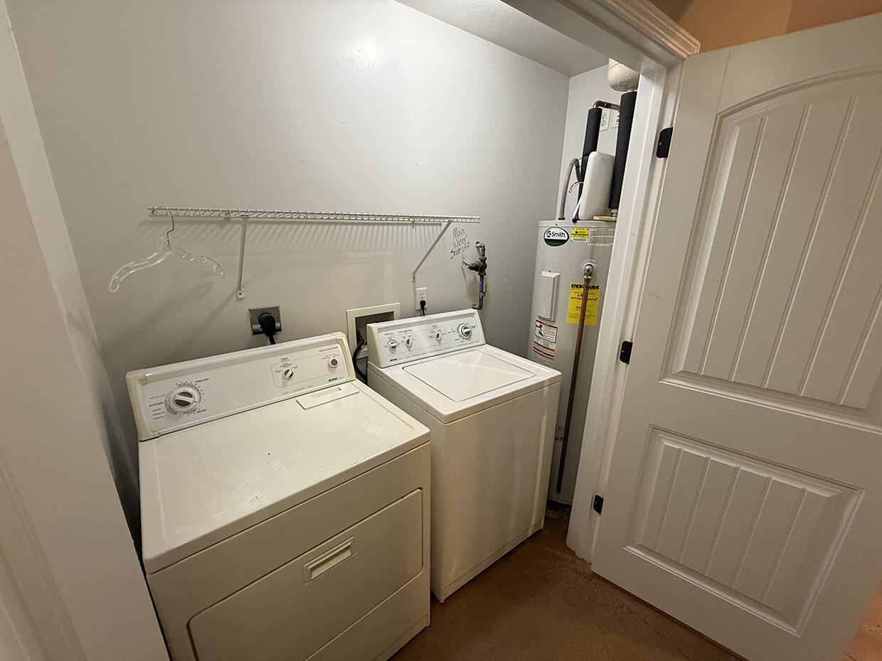 1409 Paris Rd 201 Property Photo 30