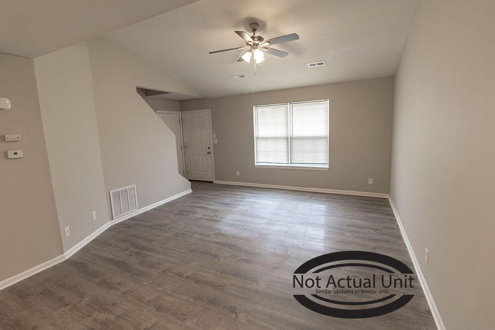 1521 Typhoon Ct Property Photo 4
