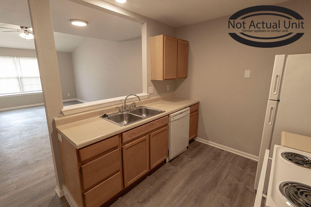 1521 Typhoon Ct Property Photo 7