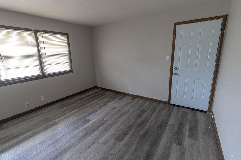 1804 Sylvan Ln D Property Photo 2