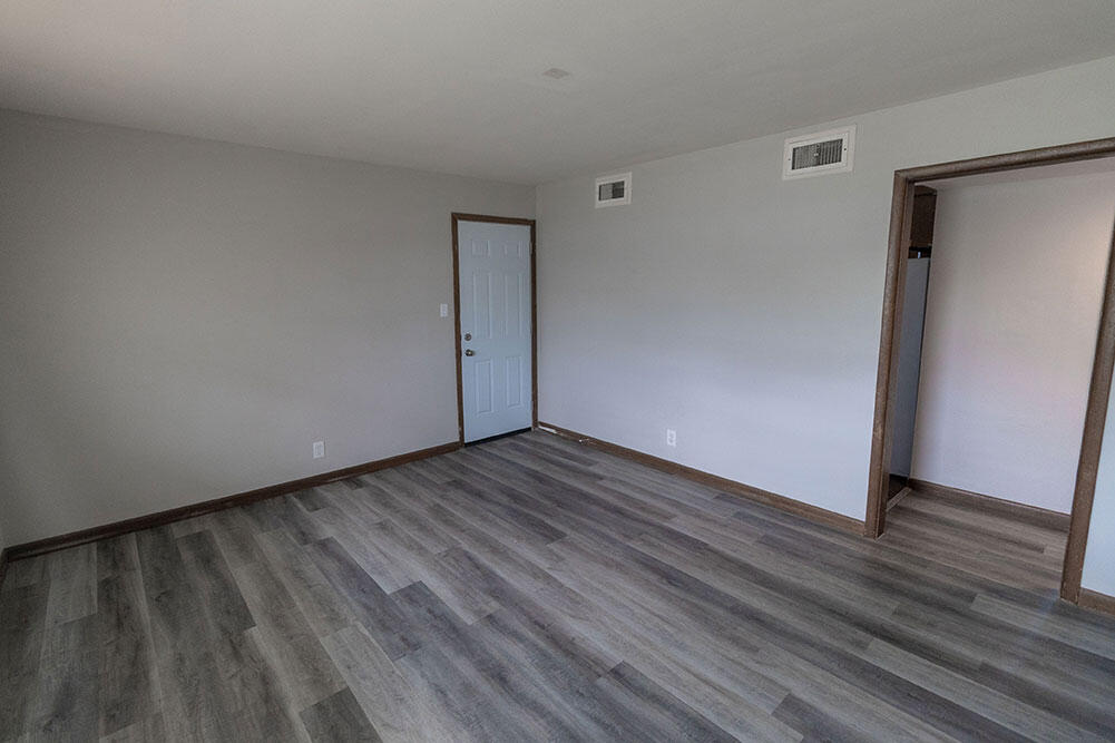 1804 Sylvan Ln D Property Photo 4