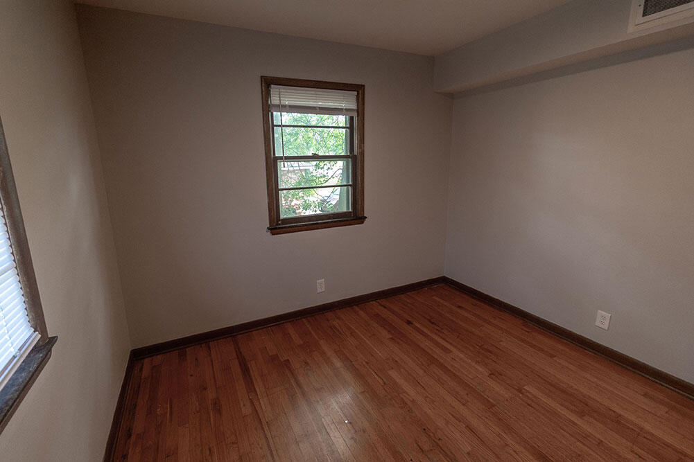 1804 Sylvan Ln D Property Photo 13