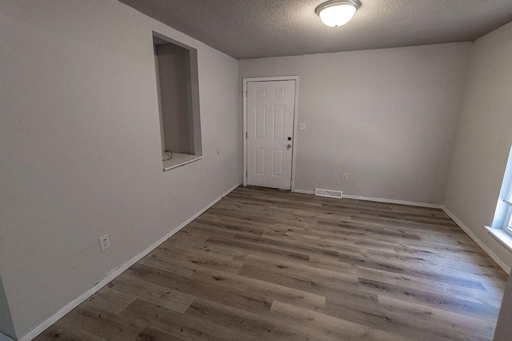 216 Wheaton Ct Property Photo 2