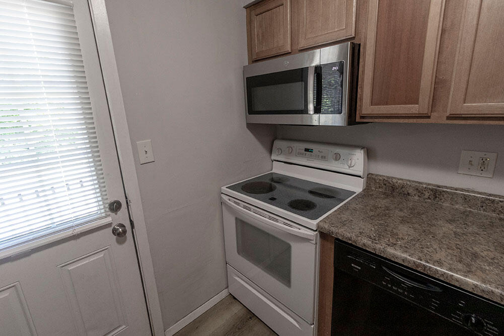 216 Wheaton Ct Property Photo 8