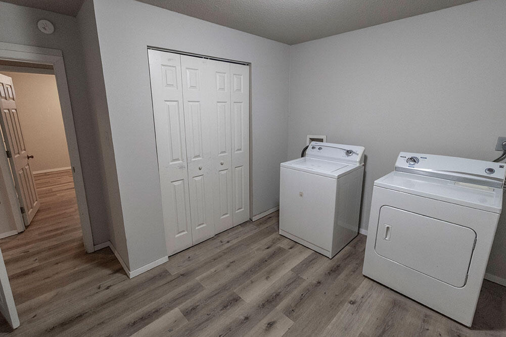 216 Wheaton Ct Property Photo 23