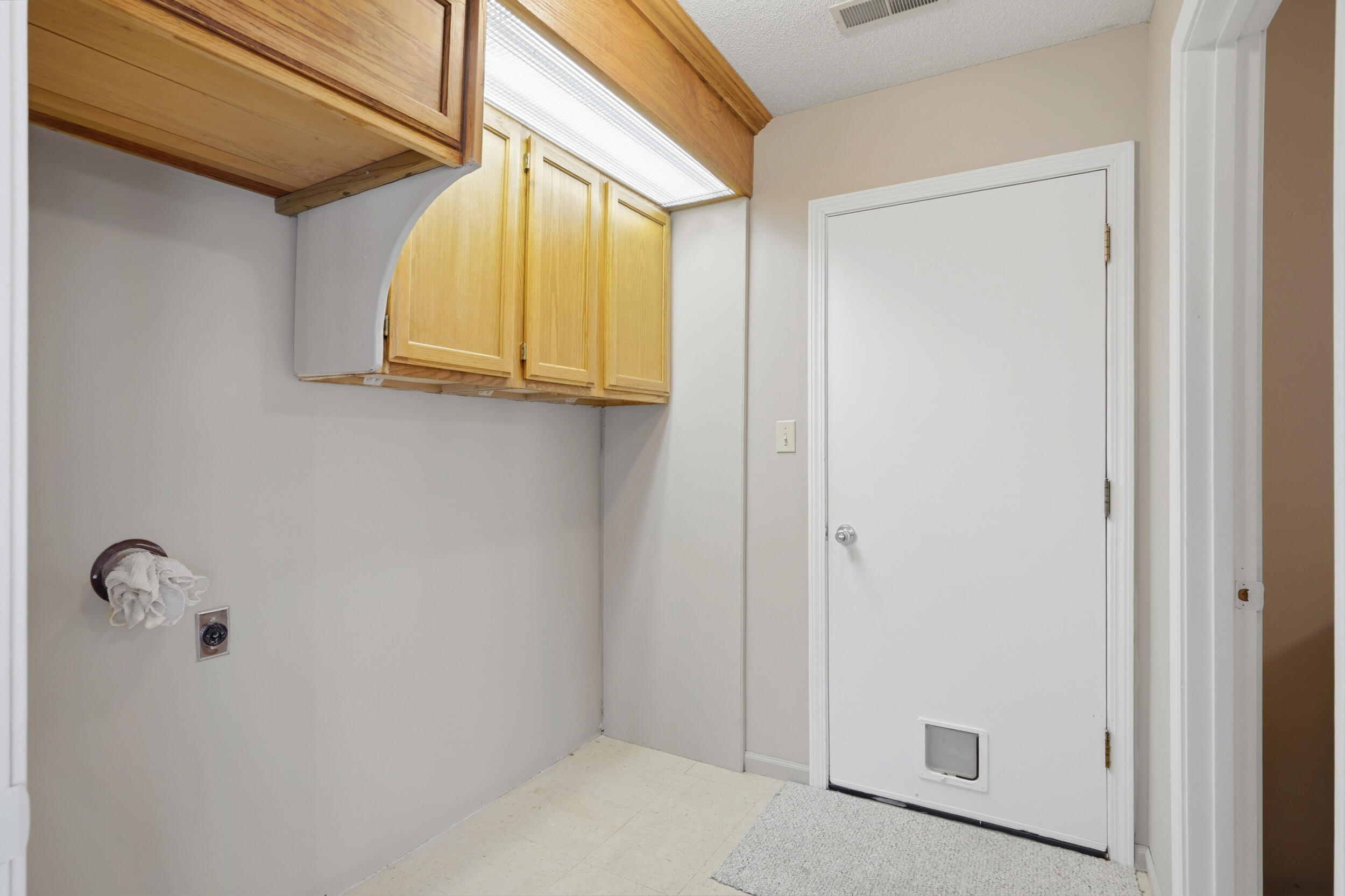5561 N Waterfront Dr Property Photo 16