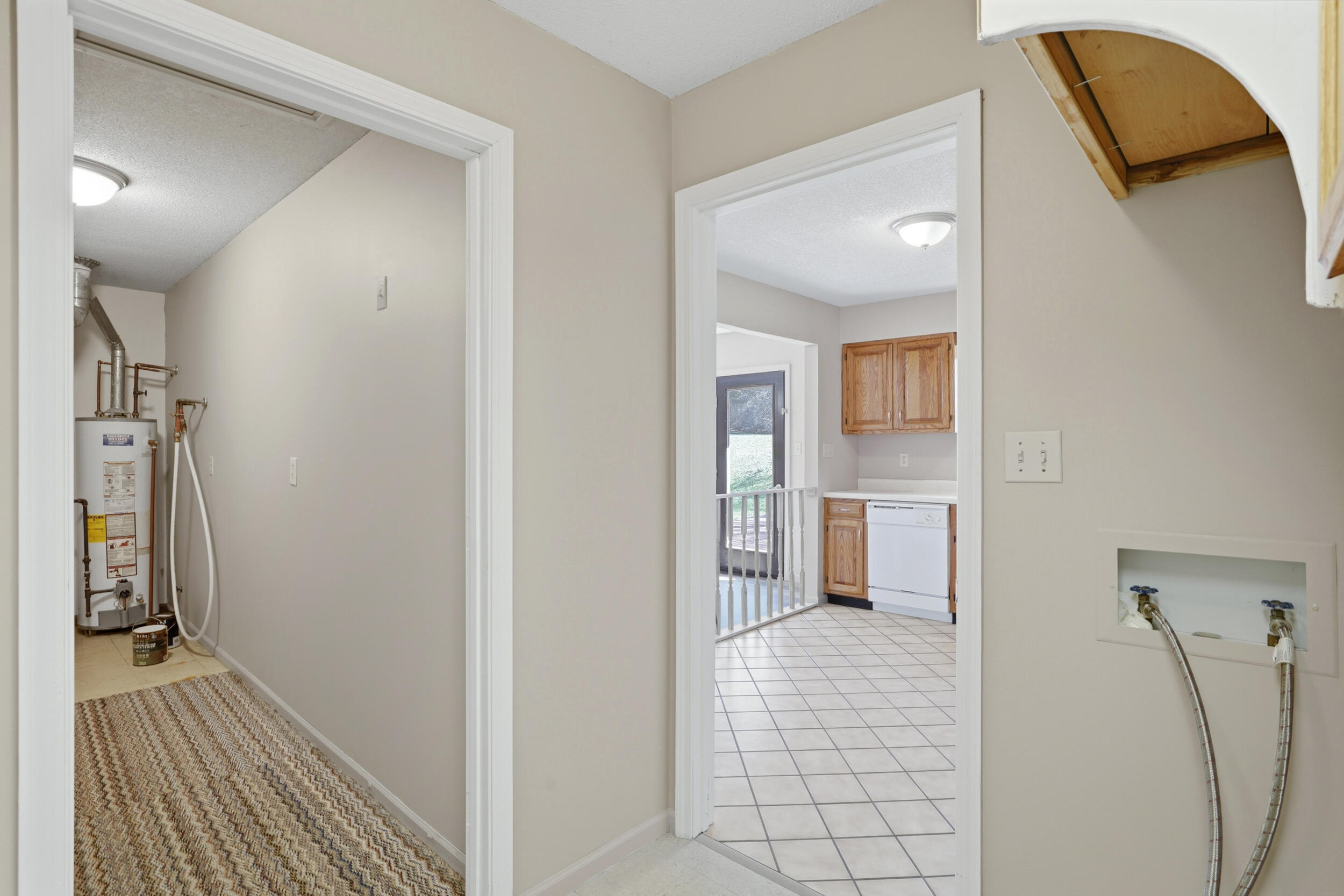 5561 N Waterfront Dr Property Photo 17