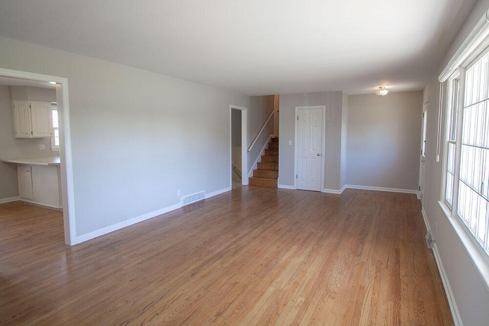 2207 Bushnell Dr Property Photo 4