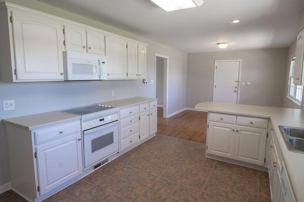 2207 Bushnell Dr Property Photo 10
